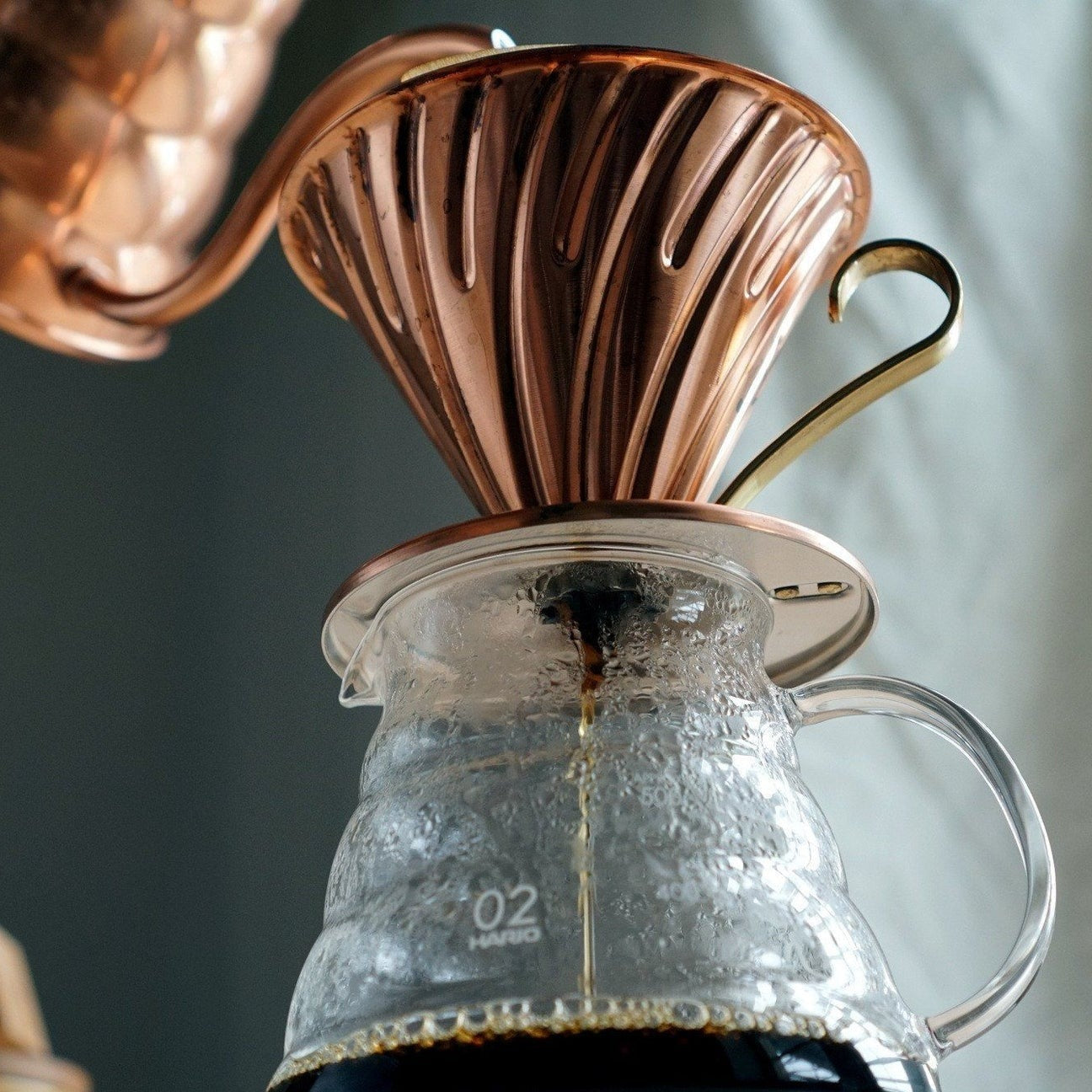 Hario V60-02 stainlesssteel dripper, gold